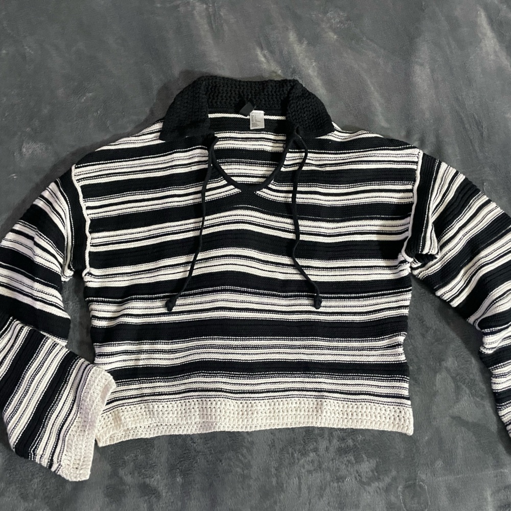 Striped Collared Purl-knit Sweater Top - Picture 3 of 4